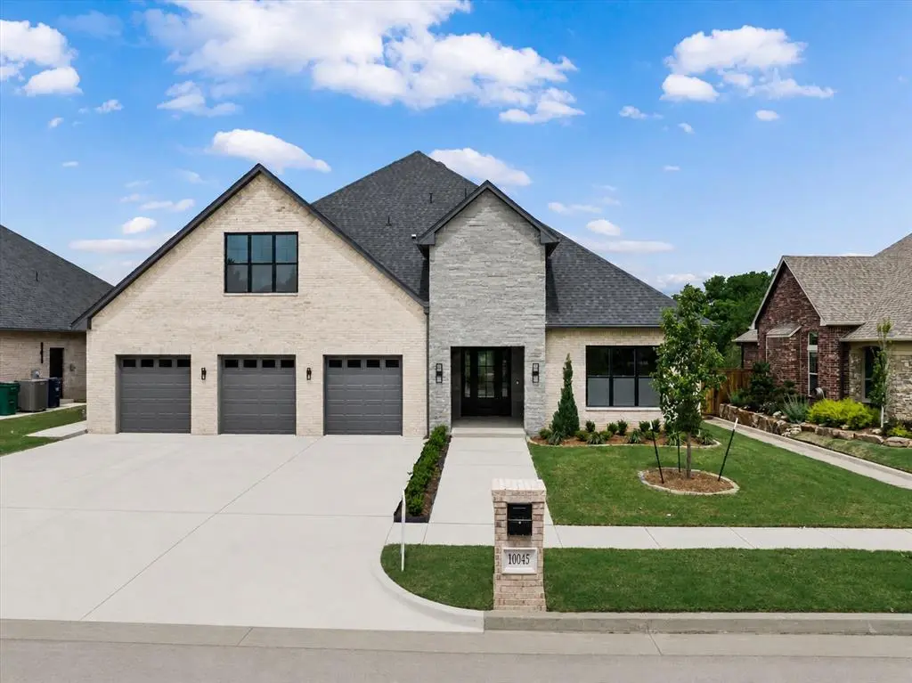 10045 SW 27th ST, Yukon, OK 73099