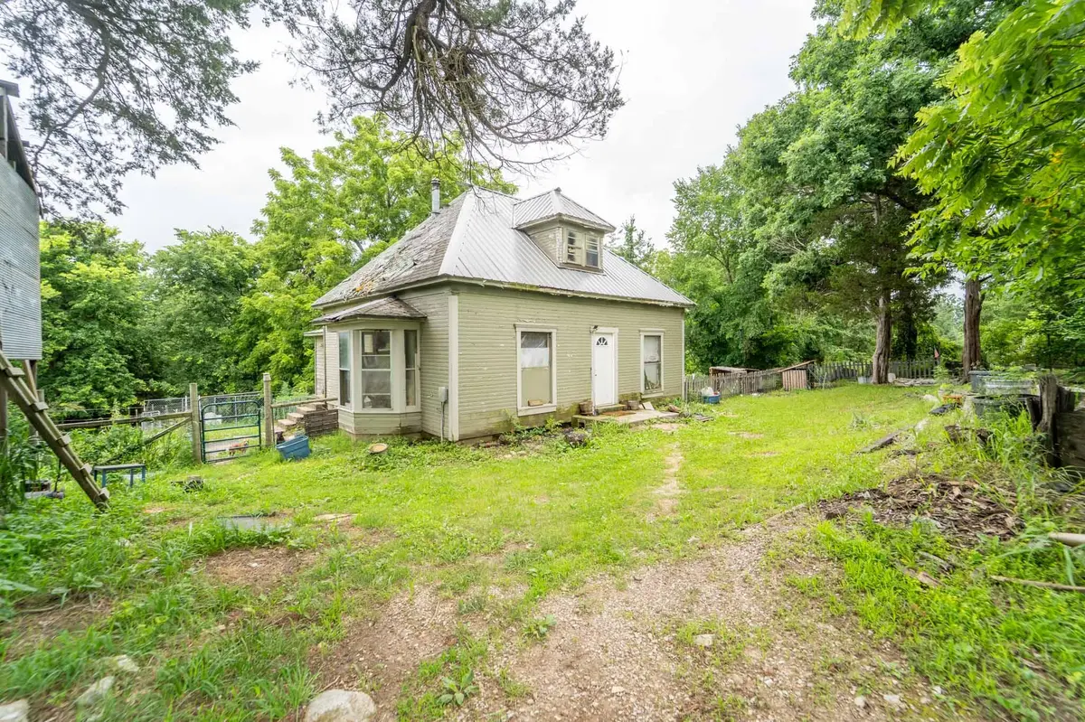 511 E 7th Street, Miller, MO 65707