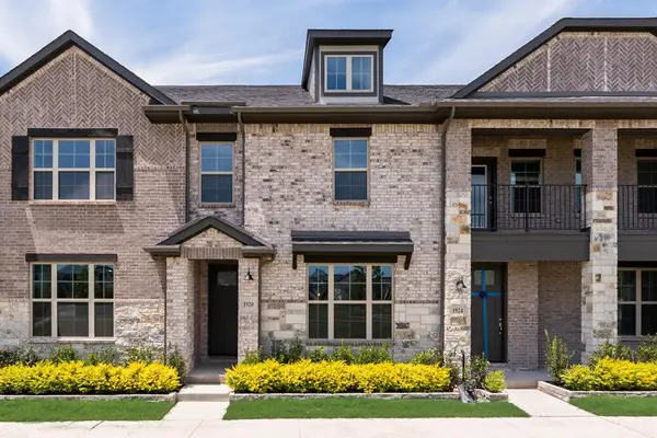 1920 Watermark Mews, Rowlett, TX 75088