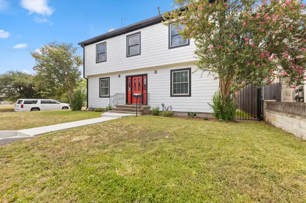 1013 E 38th 1/2 ST, Austin, TX 78751