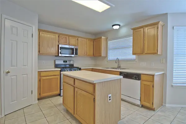 3224 Texas Topaz DR, Austin, TX 78728