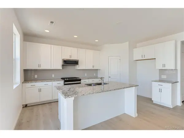 54908 E 28th, Strasburg, CO 80136