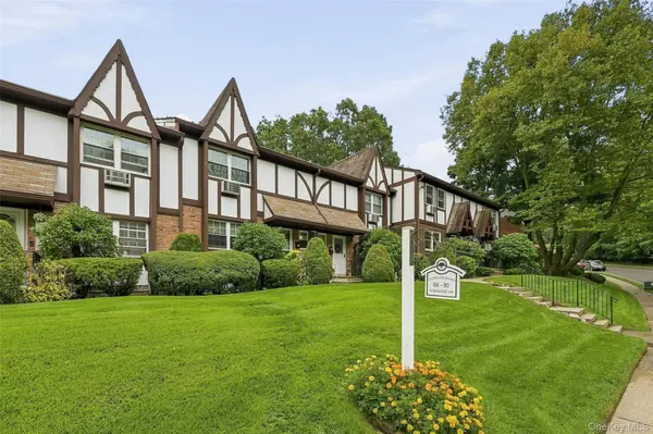 72 Yorkshire DR, Suffern, NY 10901