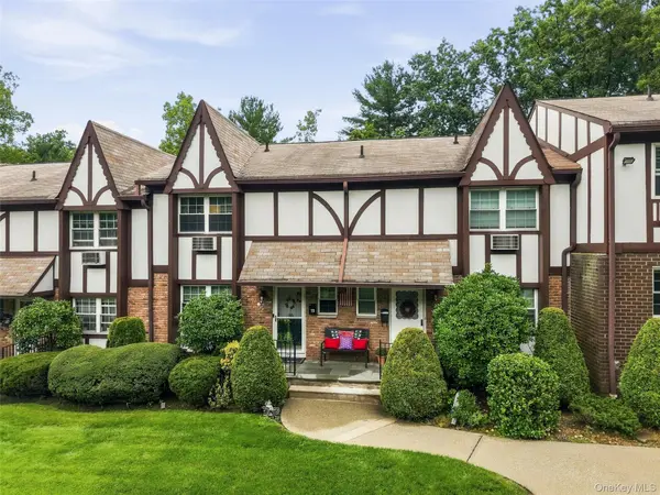 72 Yorkshire DR, Suffern, NY 10901