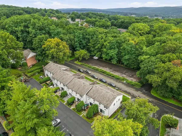 72 Yorkshire DR, Suffern, NY 10901