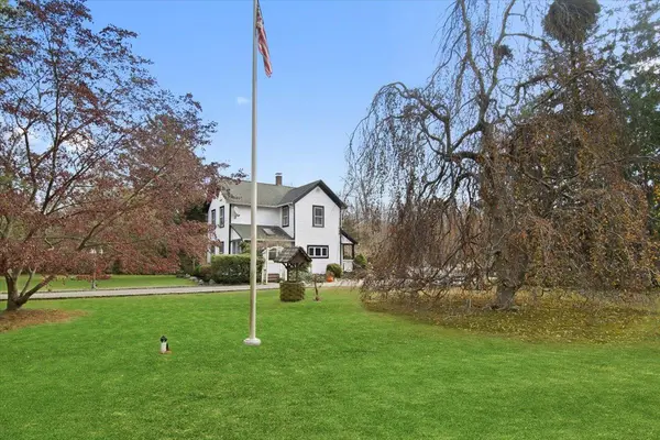 140 beaver dam, Brookhaven, NY 11719