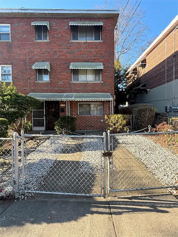 4035 Bruner AVE, Bronx, NY 10466