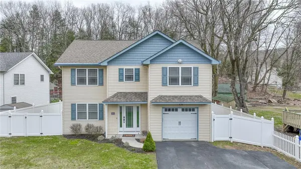 8 Academy AVE, Sloatsburg, NY 10974