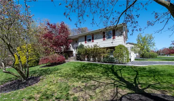 171 Gatto LN, Pearl River, NY 10965