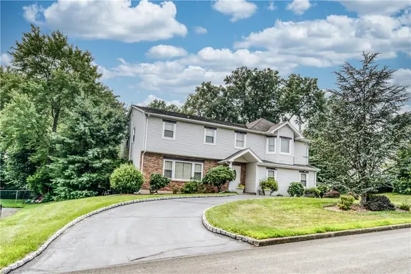 7 Edgebrook CT, New City, NY 10956