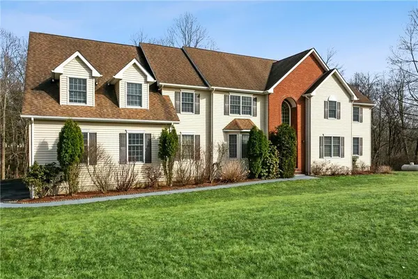 72 Duke DR, Carmel, NY 10512