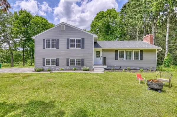 22 Cromwell DR, Poughkeepsie, NY 12603