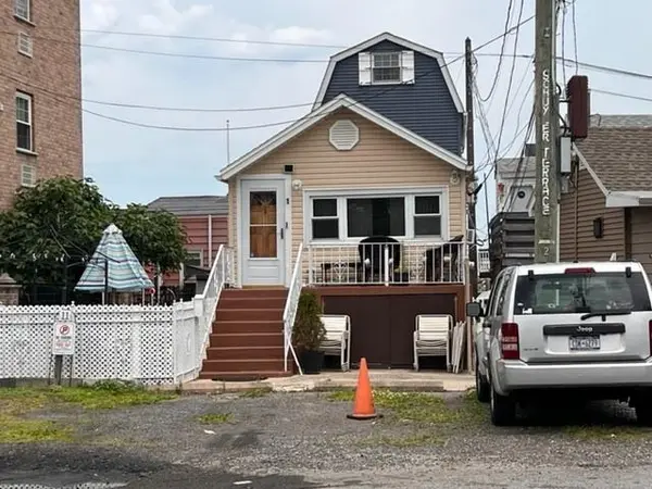 1 Schuyler TER, Bronx, NY 10465