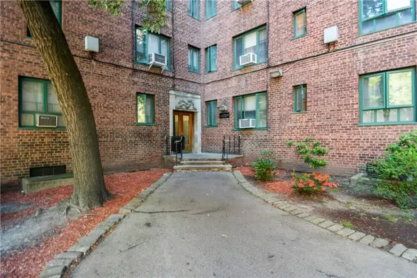 1650 Metropolitan AVE #11D, Bronx, NY 10462