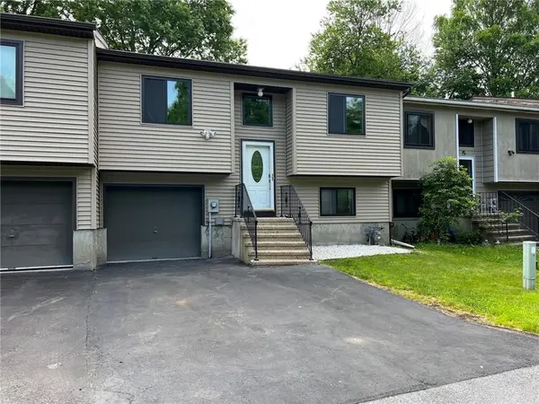 3 Spruce CT, Fishkill, NY 12524