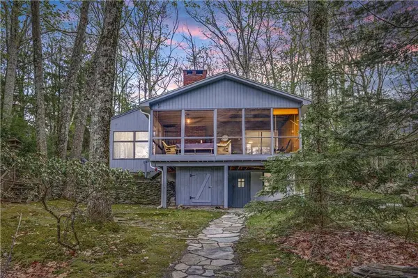 330 S Shore DR, Wurtsboro, NY 12790