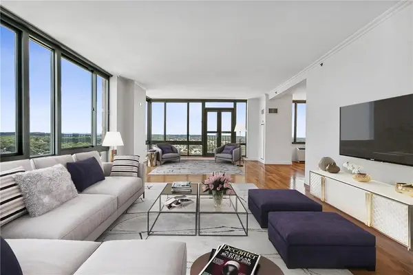 10 City PL #PH2D, White Plains, NY 10601
