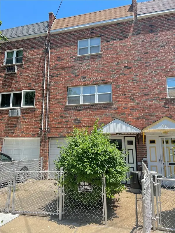 3322 Mickle AVE, Bronx, NY 10469