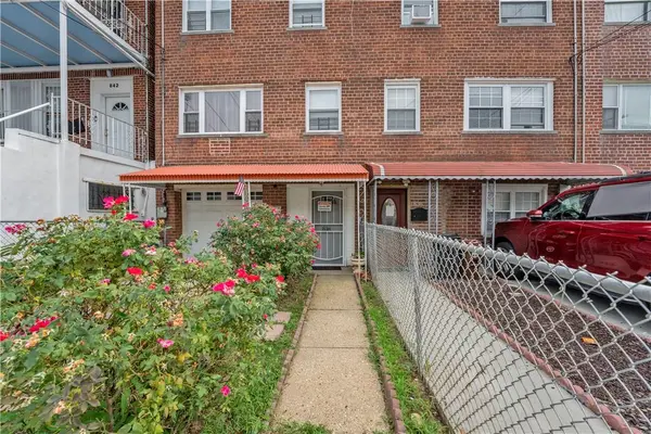838 E 221st ST, Bronx, NY 10467