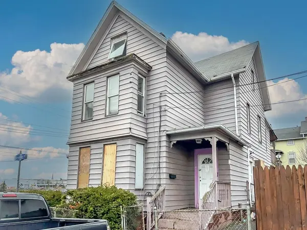 1 Armstrong,  Bridgeport,  NY 06608