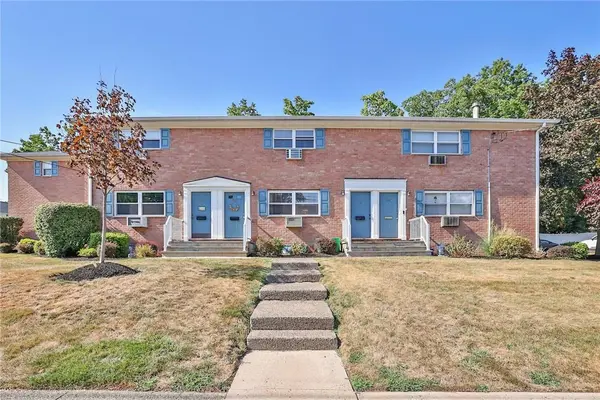 122 Meyer OVAL, Pearl River, NY 10965