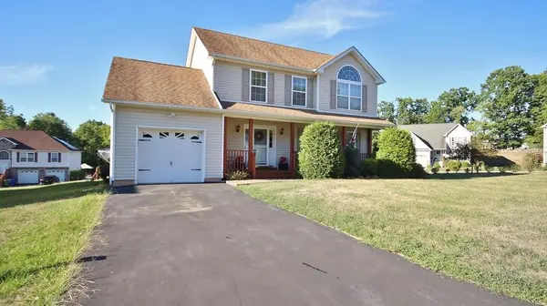 2 Gabby LN, Middletown, NY 10940