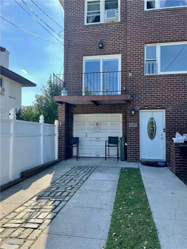 205 Hosmer AVE #2, Bronx, NY 10465