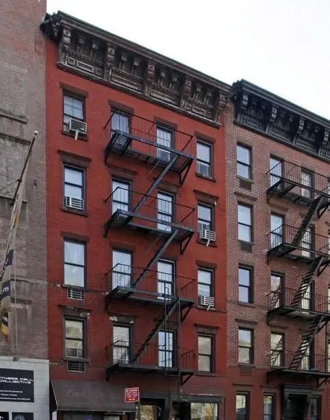 326 E 61st ST, New York (manhattan), NY 10065