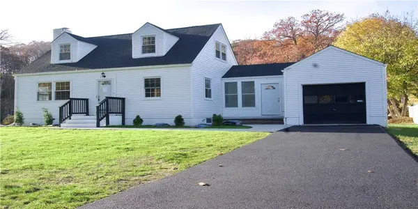 28 Wintergreen AVE, Newburgh, NY 12550