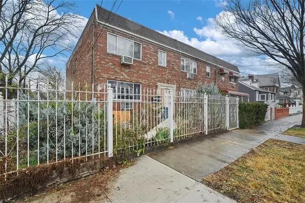 4701 Bronx BLVD, Bronx, NY 10470