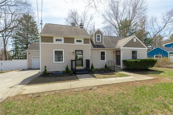 312 Spackenkill RD, Poughkeepsie, NY 12603
