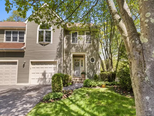 3103 Victoria DR, Mount Kisco, NY 10549