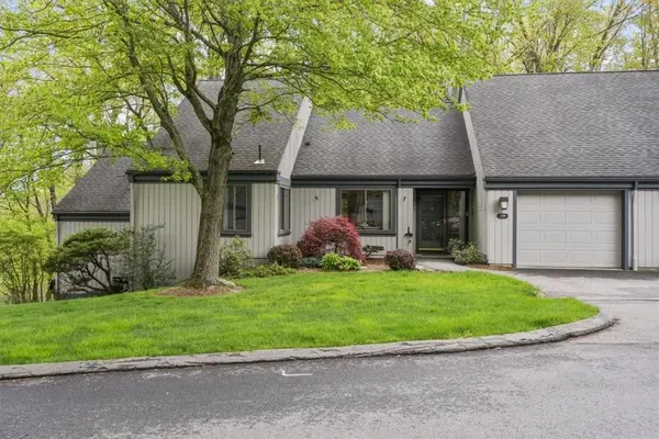 359 Heritage HLS #A, Somers, NY 10589