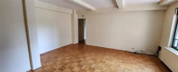 1410 Parkchester RD #1B, Bronx, NY 10462