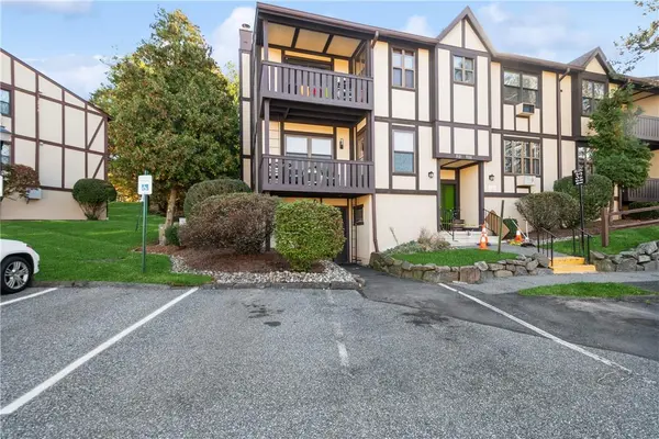 901 Sierra Vista LN, Valley Cottage, NY 10989