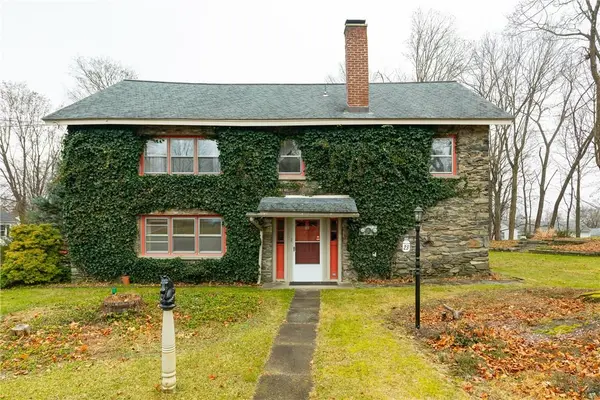 23 Musselman DR, Poughkeepsie, NY 12601