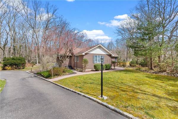 3 Hayward AVE, Miller Place, NY 11764