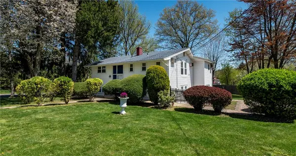 3 Parkway DR, Orangeburg, NY 10962