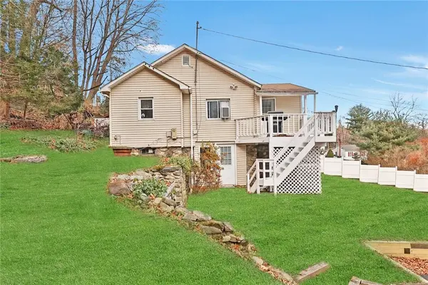 4 Hickory RD, Mahopac, NY 10541