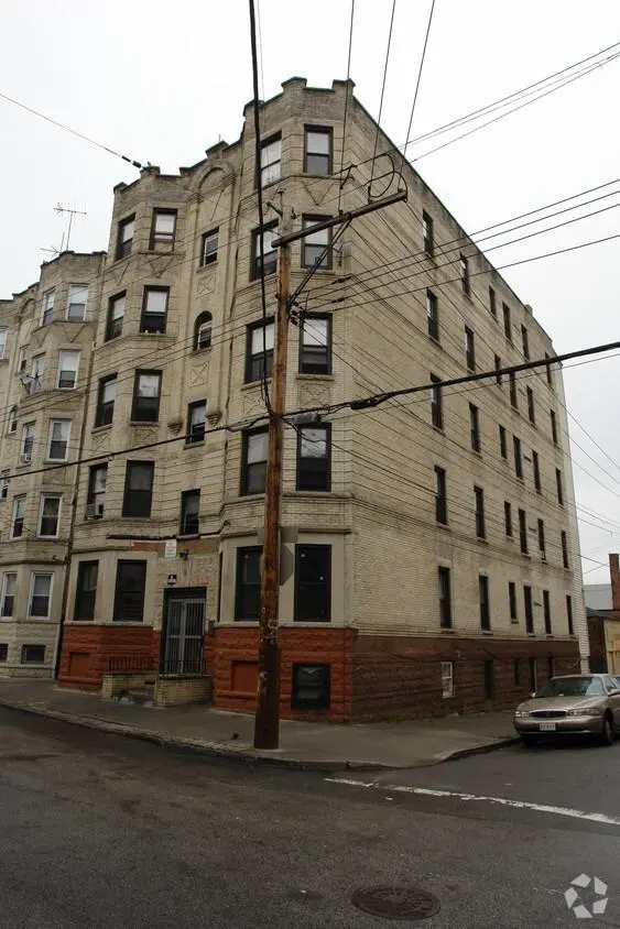 11 Lawrence ST #3R, Yonkers, NY 10705
