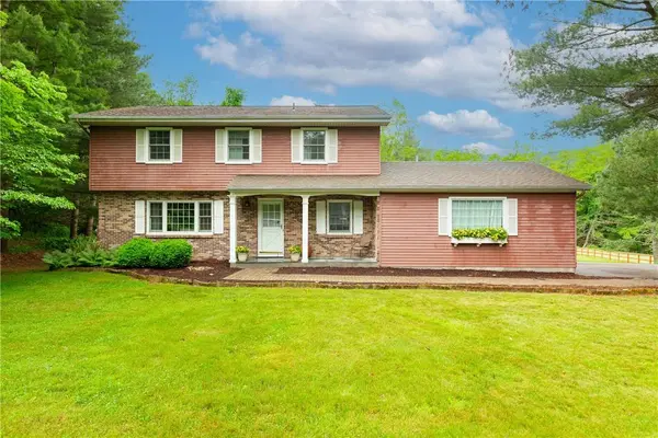 3 Laura LN, Hopewell Junction, NY 12533