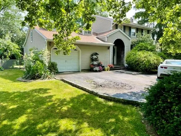 400 S Marginal RD, Jericho, NY 11753