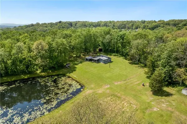 495 Rossway RD, Pleasant Valley, NY 12569