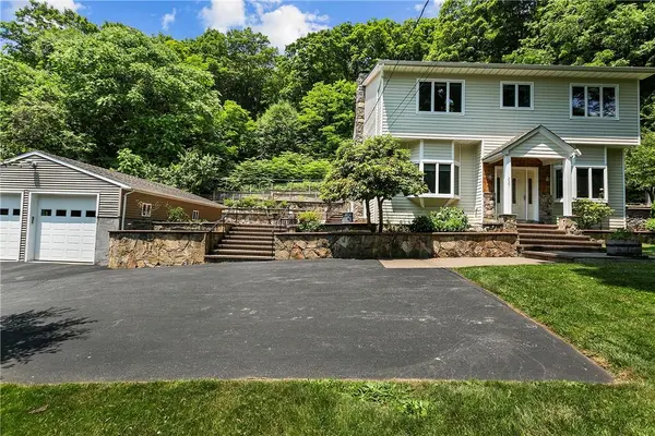 227 Barger ST, Putnam Valley, NY 10579