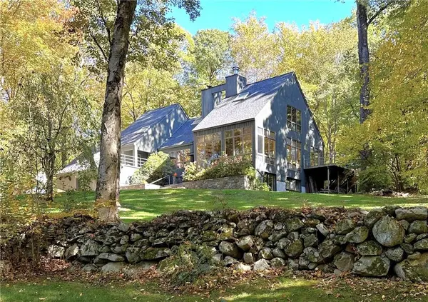 25 Clearview RD, Mahopac, NY 10541
