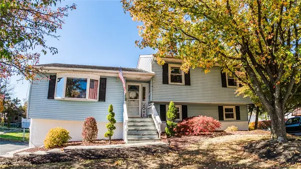 3 Somerset DR, Washingtonville, NY 10992