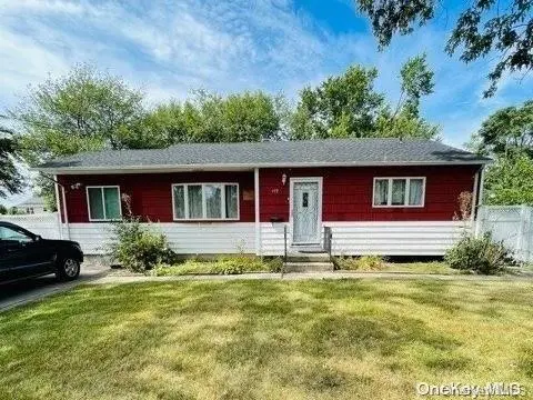 197 Adrienne DR, Bay Shore, NY 11706