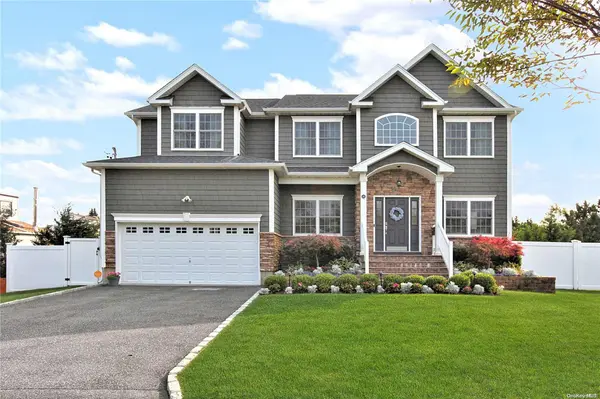 48 Tidewater AVE, Massapequa, NY 11758