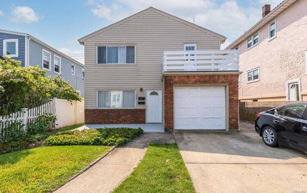 220 E Chester ST, Long Beach, NY 11561