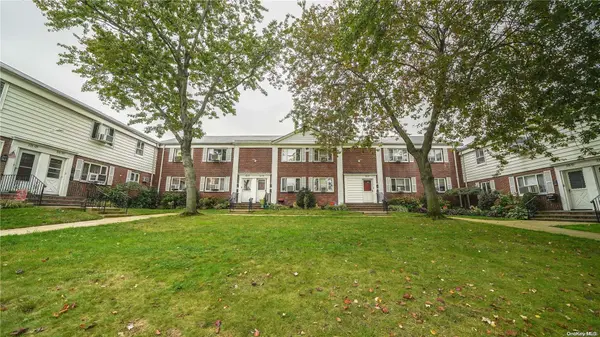 221-09 Braddock AVE #Lower, Queens Village, NY 11427
